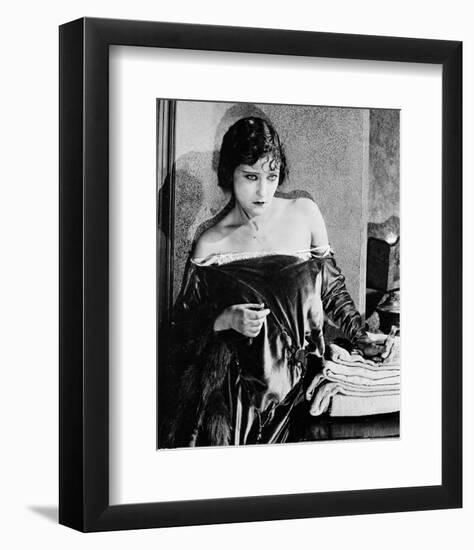 Gloria Swanson-null-Framed Photo