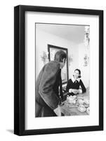 Gloria Vanderbilt and Husband Wyatt Cooper, New York, 1974-Alfred Eisenstaedt-Framed Photographic Print