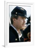 Glory (Pour la gloire) by EdwardZwick with Cary Elwes, 1989 (guerre by Secession) (photo)-null-Framed Photo