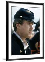 Glory (Pour la gloire) by EdwardZwick with Cary Elwes, 1989 (guerre by Secession) (photo)-null-Framed Photo