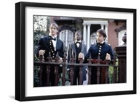 Glory (Pour la gloire) by EdwardZwick with Cary Elwes, Andre Braugher and Matthew Broderick., 1989 -null-Framed Photo