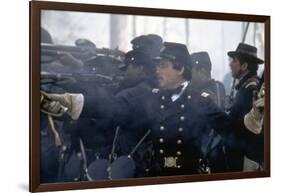 Glory (Pour la gloire) by EdwardZwick with Matthew Broderick., 1989 (guerre by Secession) (photo)-null-Framed Photo