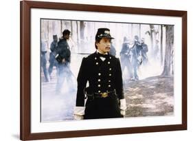 Glory (Pour la gloire) by EdwardZwick with Matthew Broderick, 1989 (guerre by Secession) (photo)-null-Framed Photo