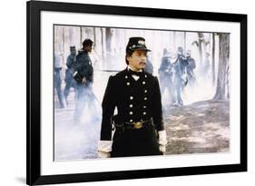 Glory (Pour la gloire) by EdwardZwick with Matthew Broderick, 1989 (guerre by Secession) (photo)-null-Framed Photo