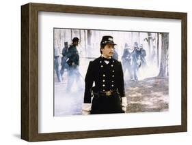 Glory (Pour la gloire) by EdwardZwick with Matthew Broderick, 1989 (guerre by Secession) (photo)-null-Framed Photo