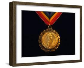 Gold Medal-Paul Sutton-Framed Photographic Print