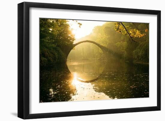 Golden Circle-Stefan Hefele-Framed Giclee Print