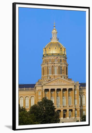 Golden dome of Iowa State Capital building, Des Moines, Iowa-null-Framed Premium Photographic Print