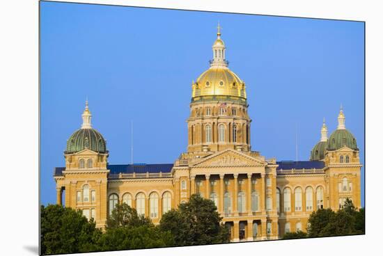 Golden dome of Iowa State Capital building, Des Moines, Iowa-null-Mounted Premium Photographic Print