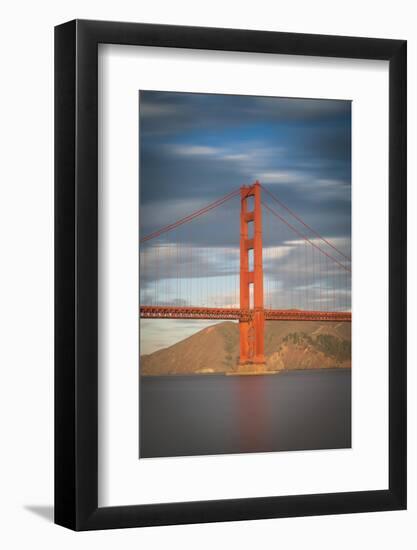Golden Gate Bridge in sunrise-Belinda Shi-Framed Photographic Print