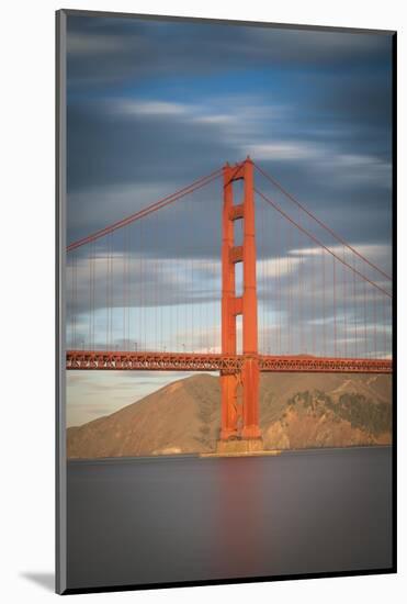 Golden Gate Bridge in sunrise-Belinda Shi-Mounted Photographic Print