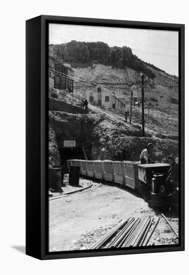 Golden Queen Mine 600 Portal Entrance - Mojave, CA-Lantern Press-Framed Stretched Canvas