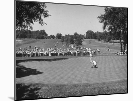 Golfer Lining Up His Putt-null-Mounted Photographic Print