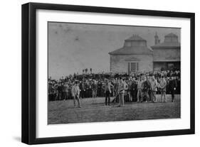 Golfers Putting at St. Andrews-null-Framed Photographic Print