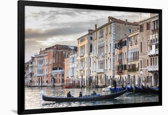 Gondola, La Volta, Grand Canal, elaborate Gothic palazzi at sunset in winter, Venice, UNESCO World-Eleanor Scriven-Framed Photographic Print