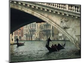 Gondola under the Rialto Bridge on the Grand Canal in Venice, Veneto, Italy-Rainford Roy-Mounted Photographic Print