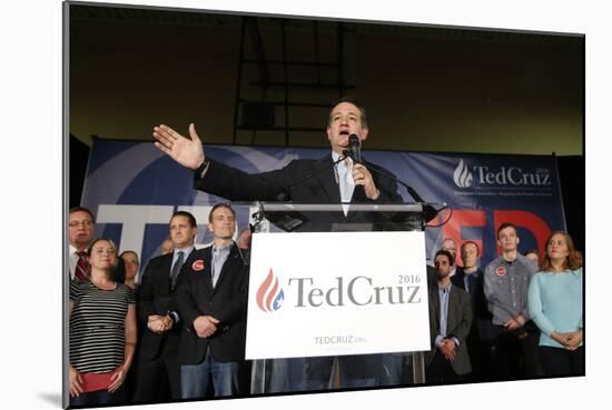 GOP 2016 Cruz-John Locher-Mounted Photographic Print