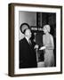 Grace Kelly and le realisateur Alfred Hitchcock sur le tournage du film La Main au Collet TO CATCH-null-Framed Photo