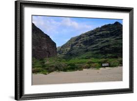 Graffiti at Polihale Beach-hvigar-Framed Photographic Print