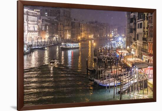 Grand Canal from Rialto Bridge during rare snowfall on a winter evening, Venice, UNESCO World Herit-Eleanor Scriven-Framed Photographic Print