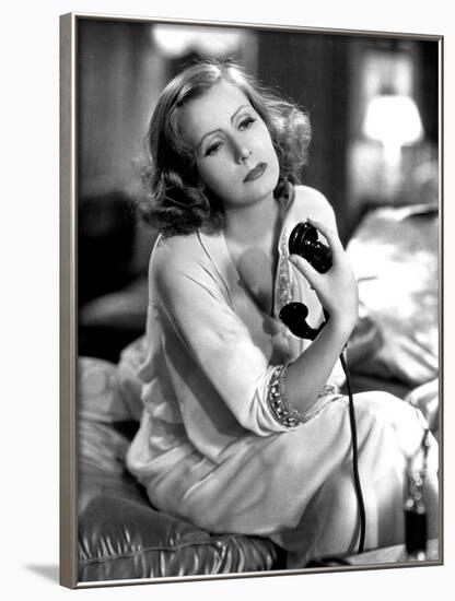 GRAND HOTEL, 1932 directed by EDMUND GOULDING Greta Garbo (b/w photo)-null-Framed Photo