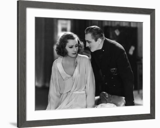 GRAND HOTEL, 1932 directed by EDMUND GOULDING Greta Garbo / John Barrymore (b/w photo)-null-Framed Photo