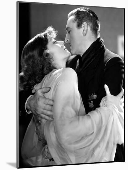 Grand Hotel, Greta Garbo, John Barrymore, 1932-null-Mounted Photo