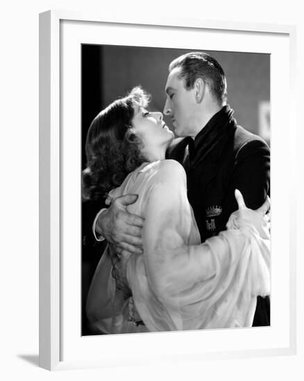 Grand Hotel, Greta Garbo, John Barrymore, 1932-null-Framed Photo