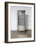 Grande vitrine sur pieds en verre-null-Framed Giclee Print