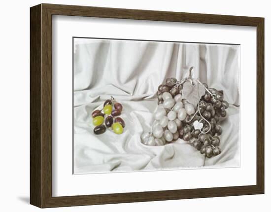 Grape-Gilles Martin-Raget-Framed Art Print