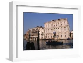 Grassi Palazzo, Venice-Vittoriano Rastelli-Framed Photographic Print