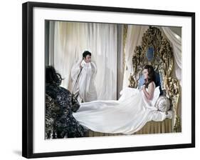 Great Catherine, by GordonFlemyng, with irish actor Peter O'Toole and french actress Jeanne Moreau,-null-Framed Photo