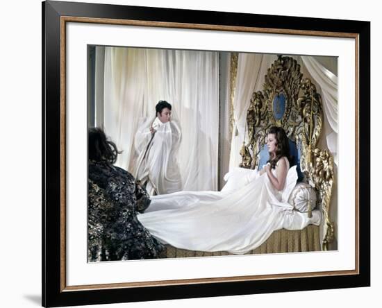 Great Catherine, by GordonFlemyng, with irish actor Peter O'Toole and french actress Jeanne Moreau,-null-Framed Photo