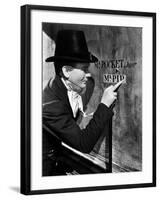 Great Expectations, John Mills, 1946-null-Framed Photo