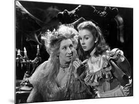 Great Expectations, Martita Hunt, Jean Simmons, 1946-null-Mounted Photo