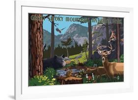 Great Smoky Mountains National Park - Wildlife Utopia-Lantern Press-Framed Premium Giclee Print