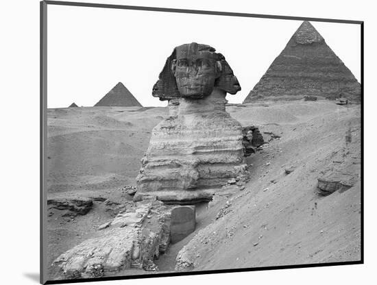 Great Sphinx and Pyramids at Giza-Bettmann-Mounted Photographic Print