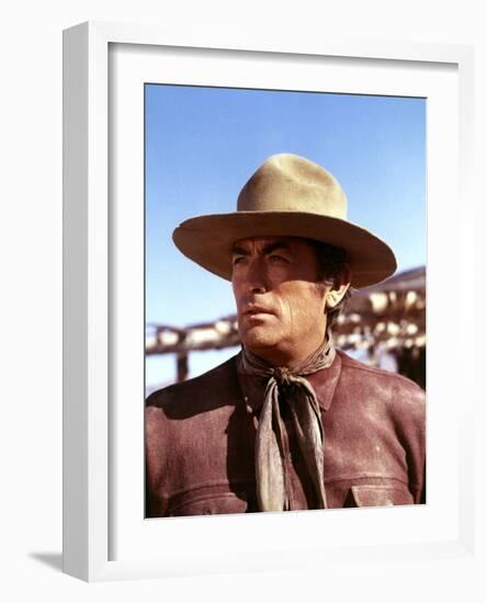 Gregory Peck THE STALKING MOON, 1969 directed by ROBERT MULLIGAN (photo)-null-Framed Photo