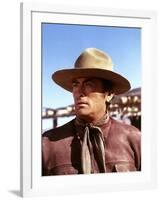 Gregory Peck THE STALKING MOON, 1969 directed by ROBERT MULLIGAN (photo)-null-Framed Photo