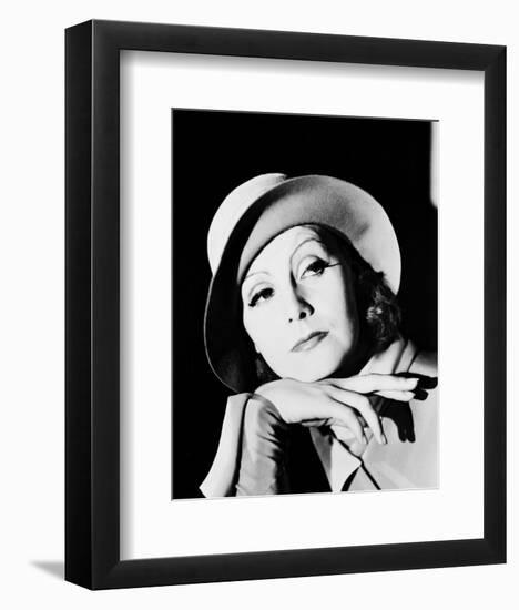 Greta Garbo-null-Framed Photo