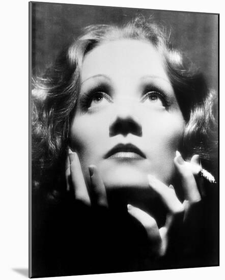 Greta Garbo-null-Mounted Photo