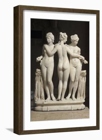 Groupe statuaire  : Les Trois grâces-null-Framed Giclee Print