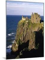 GrovŸbritannien, Schottland, Grampian , Nahe Stonehaven, Dunnottar Castle, Burgruine, Burg-Thonig-Mounted Photographic Print