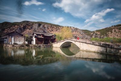 https://imgc.allpostersimages.com/img/posters/guan-yin-gorge-park-in-a-long-exposure_u-L-PSLXTE0.jpg?artPerspective=n