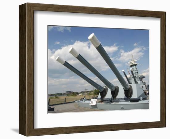 Guns on the USS North Carolina Battleship Memorial, Wilmington, North Carolina-Lynn Seldon-Framed Photographic Print