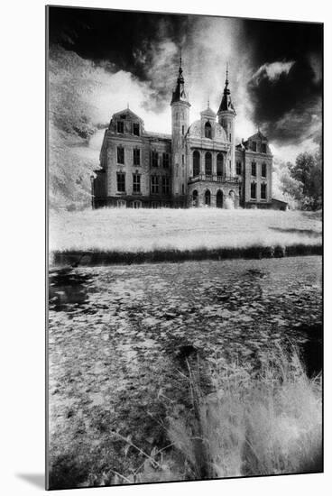 Gutshaus Mallin, Mecklenburg-Vorpommern, Germany-Simon Marsden-Mounted Giclee Print