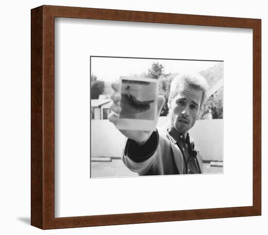 Guy Pearce, Memento (2000)-null-Framed Photo