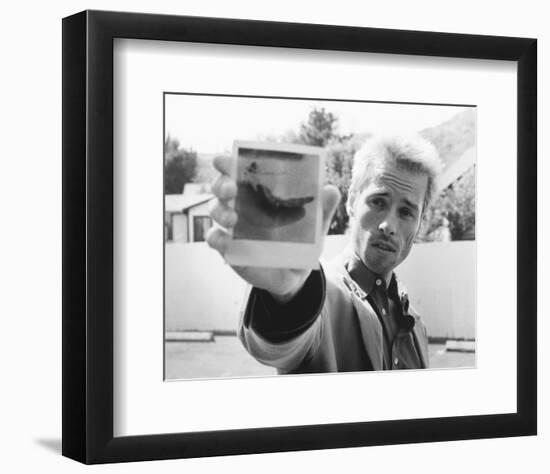 Guy Pearce, Memento (2000)-null-Framed Photo