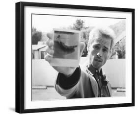 Guy Pearce, Memento (2000)-null-Framed Photo