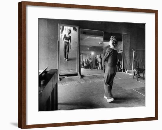 Gwen Verdon Rehearsing for the Broadway Musical Damn Yankees-Peter Stackpole-Framed Premium Photographic Print